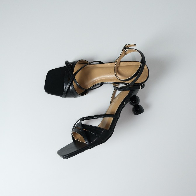 Bella Heel