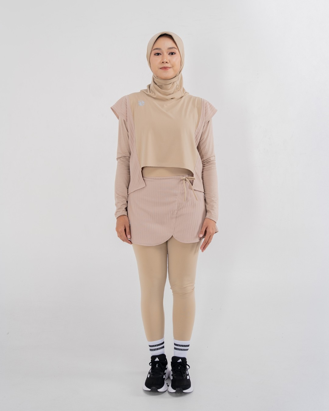 Serena Motion Fit Latte – One Set (Vest Hijab dan Legging Rok)