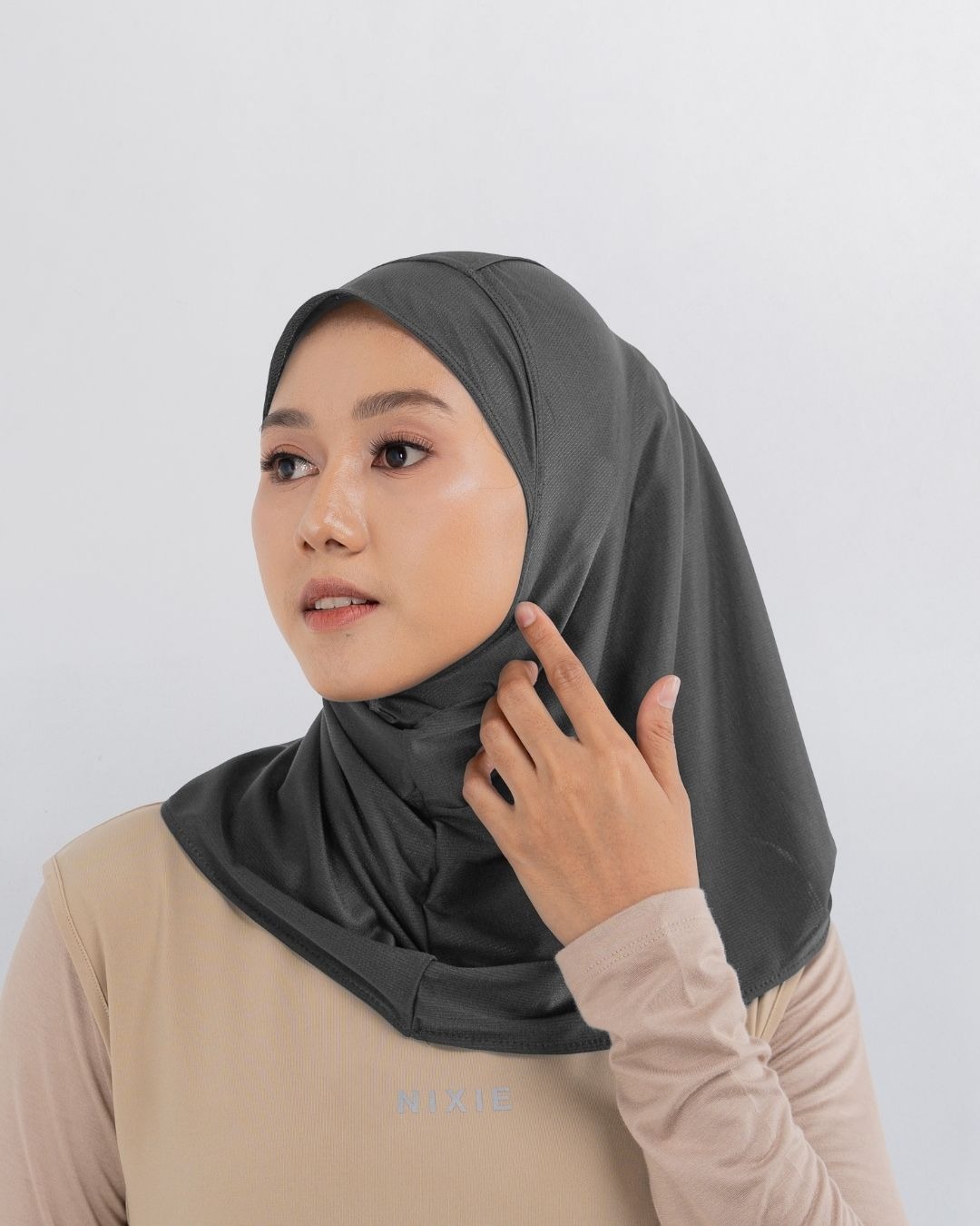 Line Performance Hijab – Top Performance Active Hijab