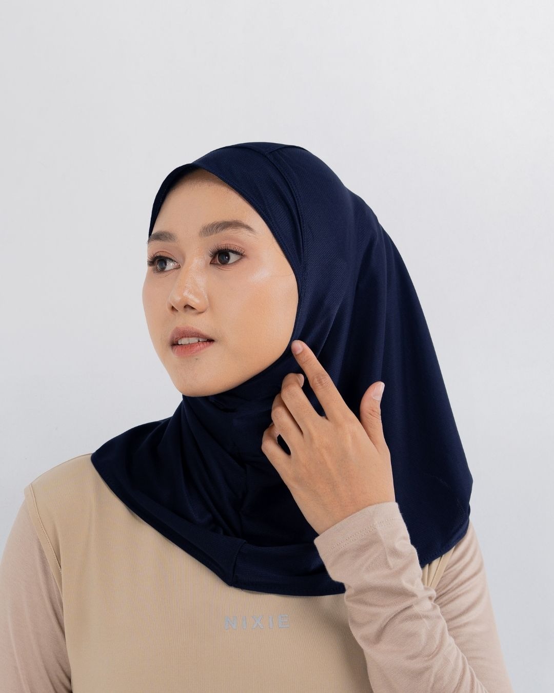 Line Performance Hijab – Top Performance Active Hijab