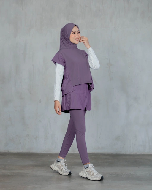 Image of Serena Motion Fit Plum – One Set (Vest Hijab dan Legging Rok)