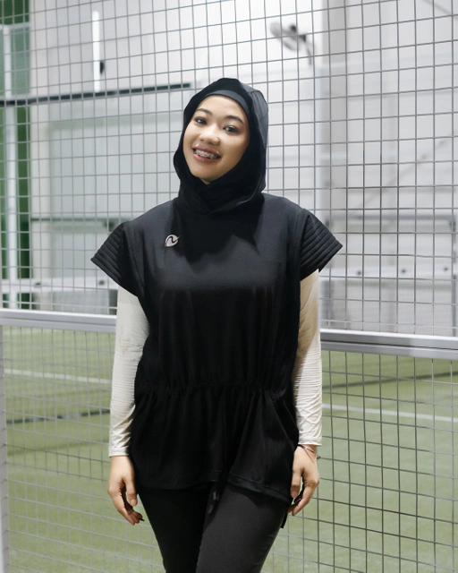 Image of Zerra Vest Hoodie by Nixie Active