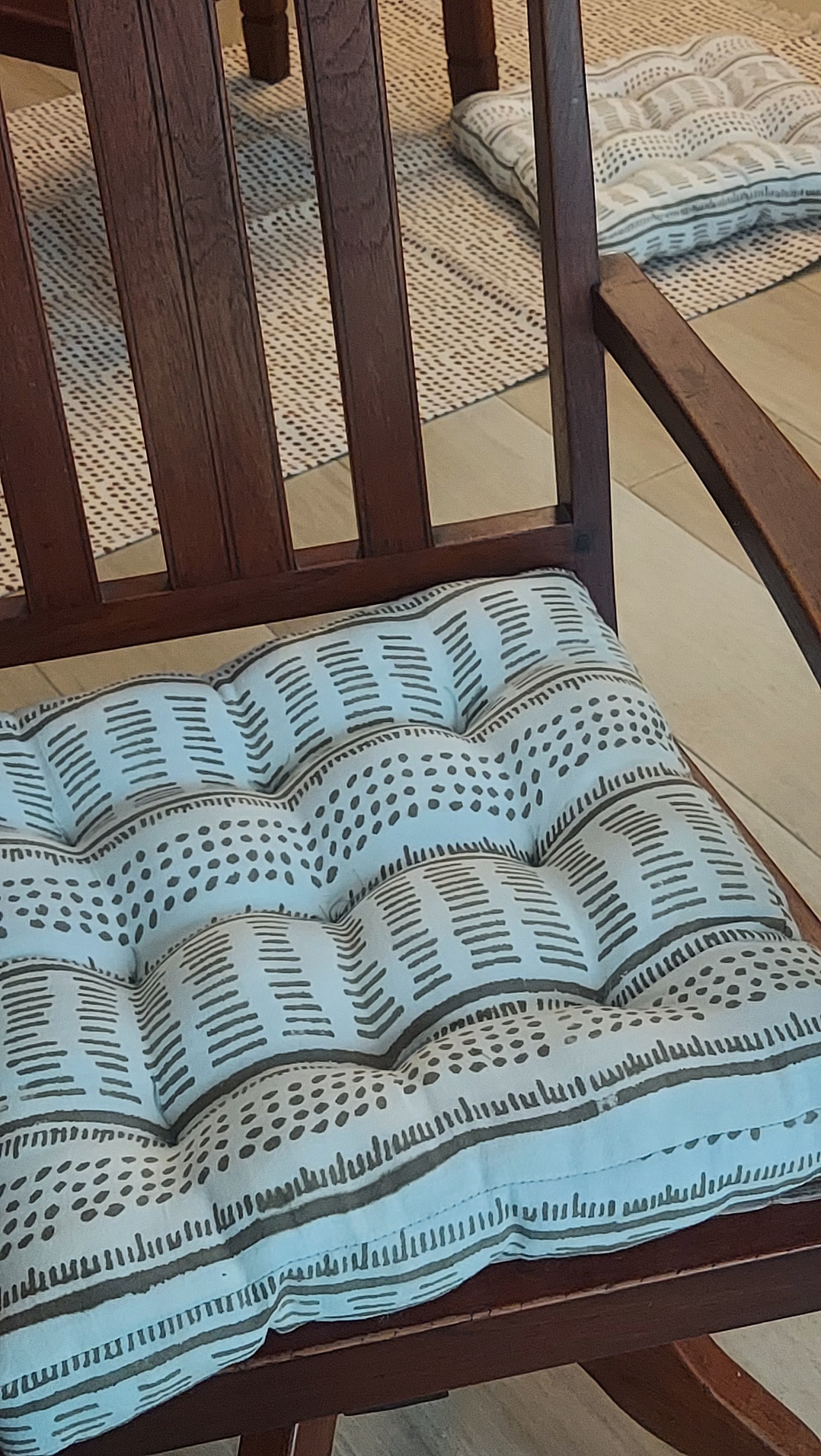 Floor Seat Cushion Motif Hujan