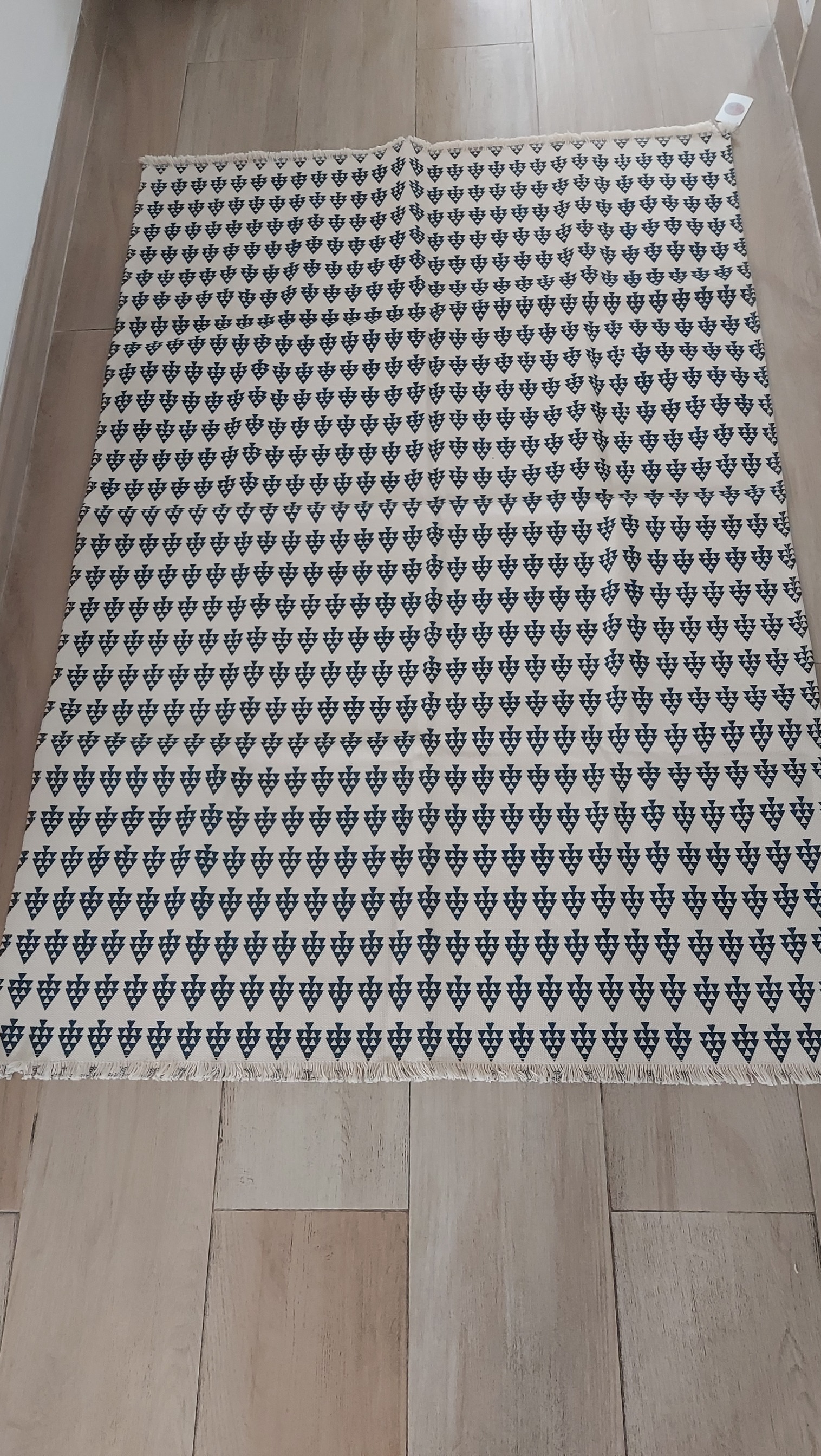 Rug Lantai Canvas Rumbai