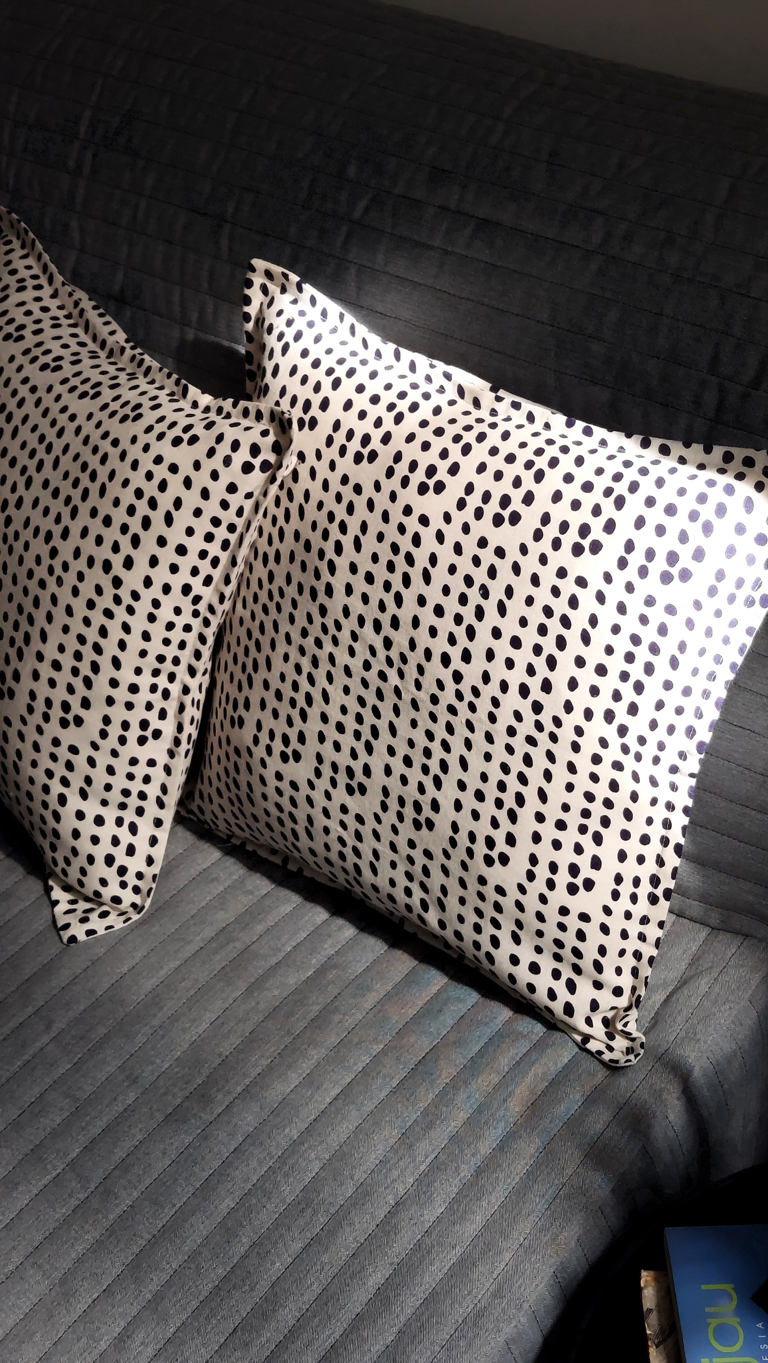Cushion Cover Gerimis - Navy