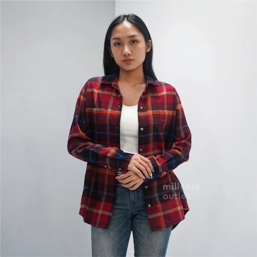 Image of MO Kemeja Lengan Panjang Wanita Motif Kotak - Women Shirt ON Flannel Double Chest Pocket Boyfriend Fit