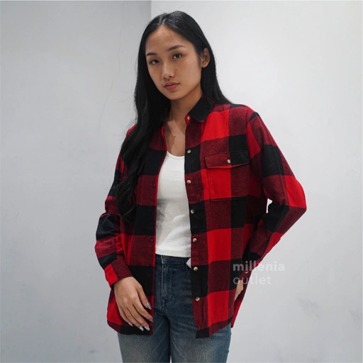 Image of MO Kemeja Lengan Panjang Wanita - Women ON Flannel Button Double Front Pocket Boyfriend Shirt