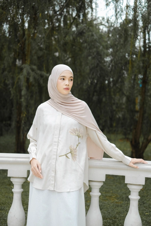 Image of Sekar Shirt Natural by Tufine