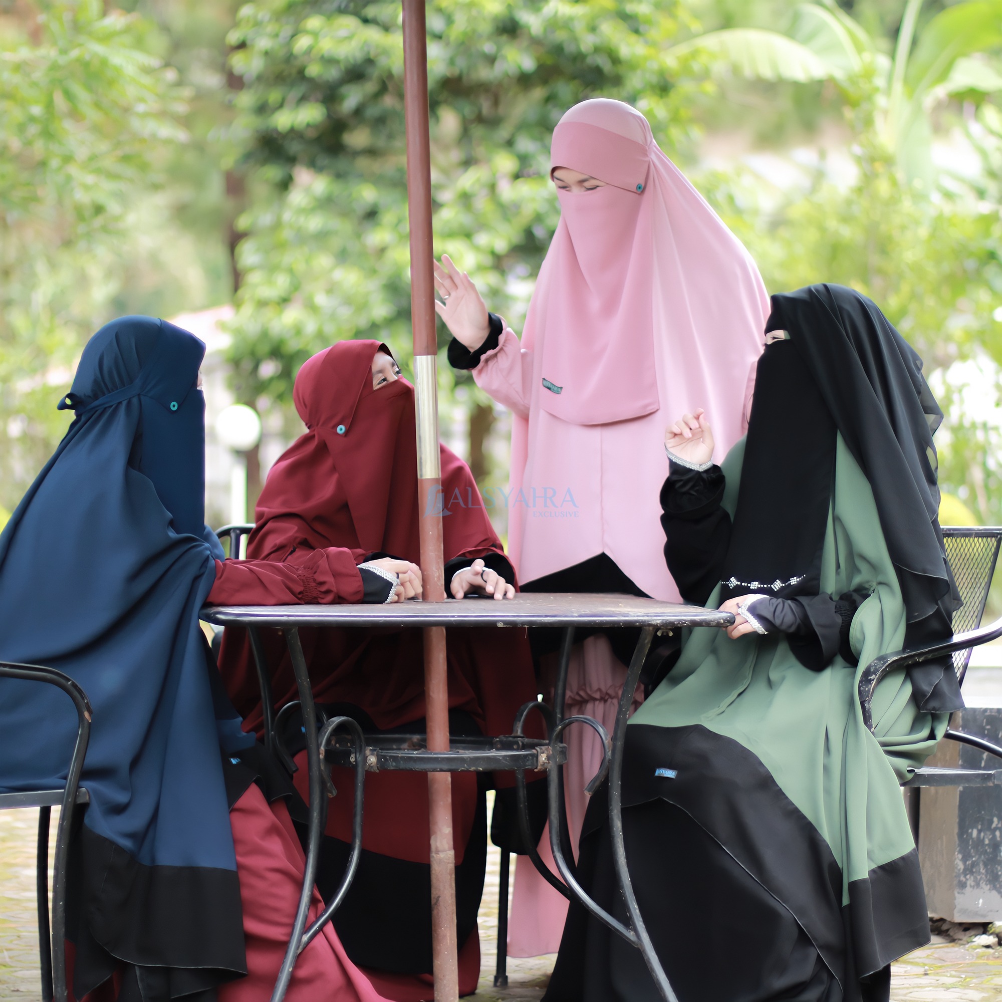 Alsyahra Exclusive - Niqab Poni Kancing Raudhah Sifon Cerruti Premium