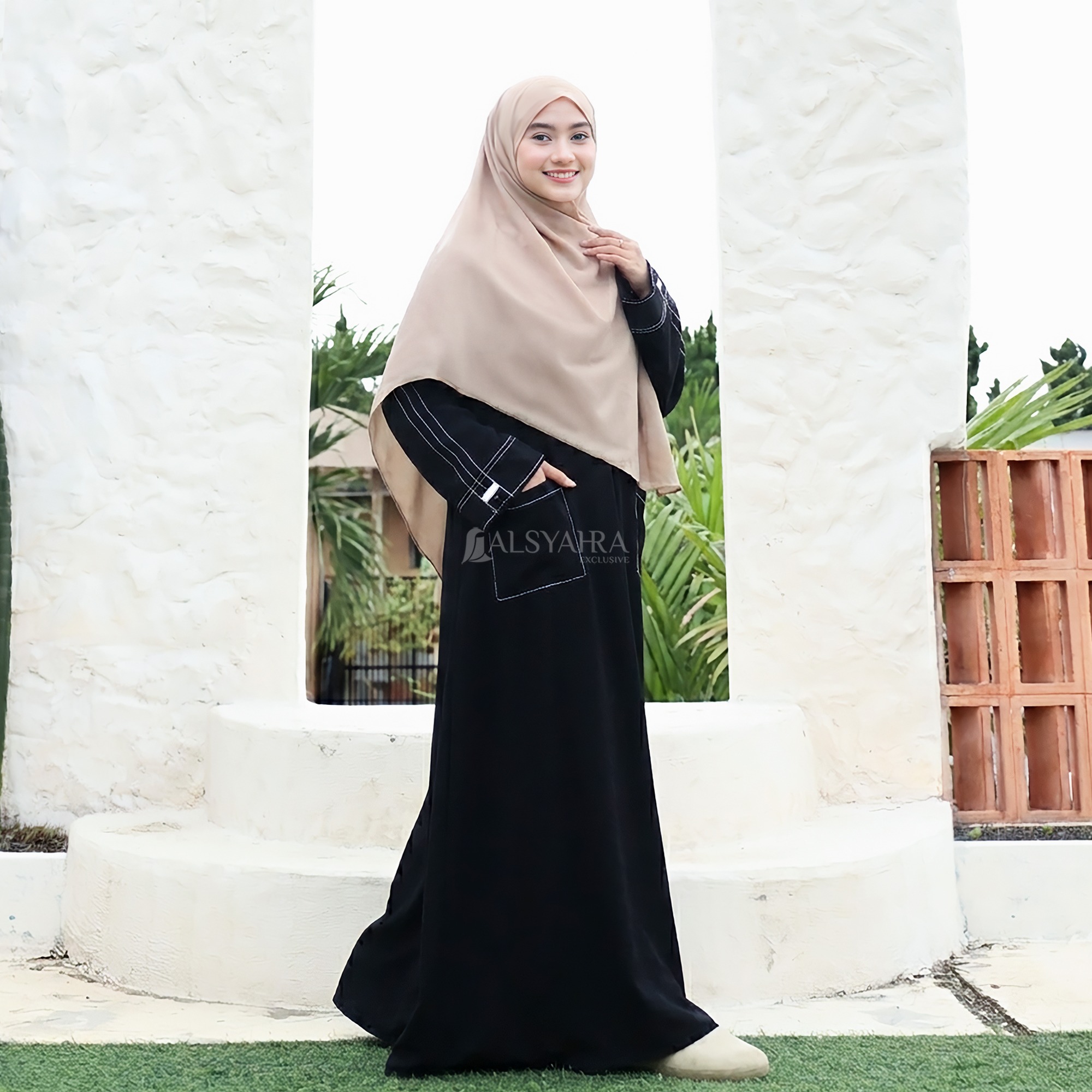 Alsyahra Exclusive - Abaya Gamis Syari Nayyara Pocket Soft Jetblack