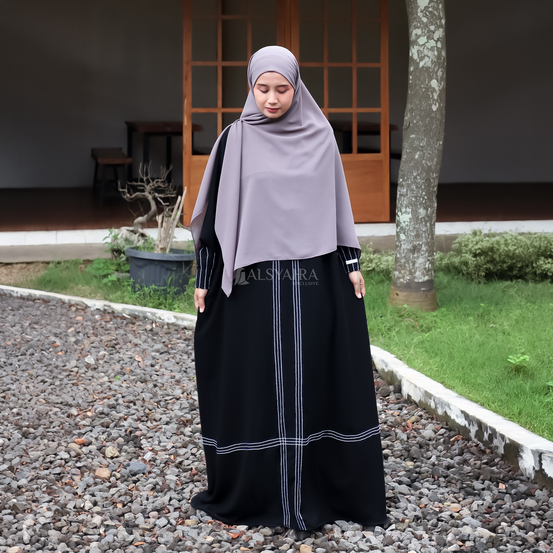Alsyahra Exclusive - Abaya Gamis Syari Zayyara Line Jetblack