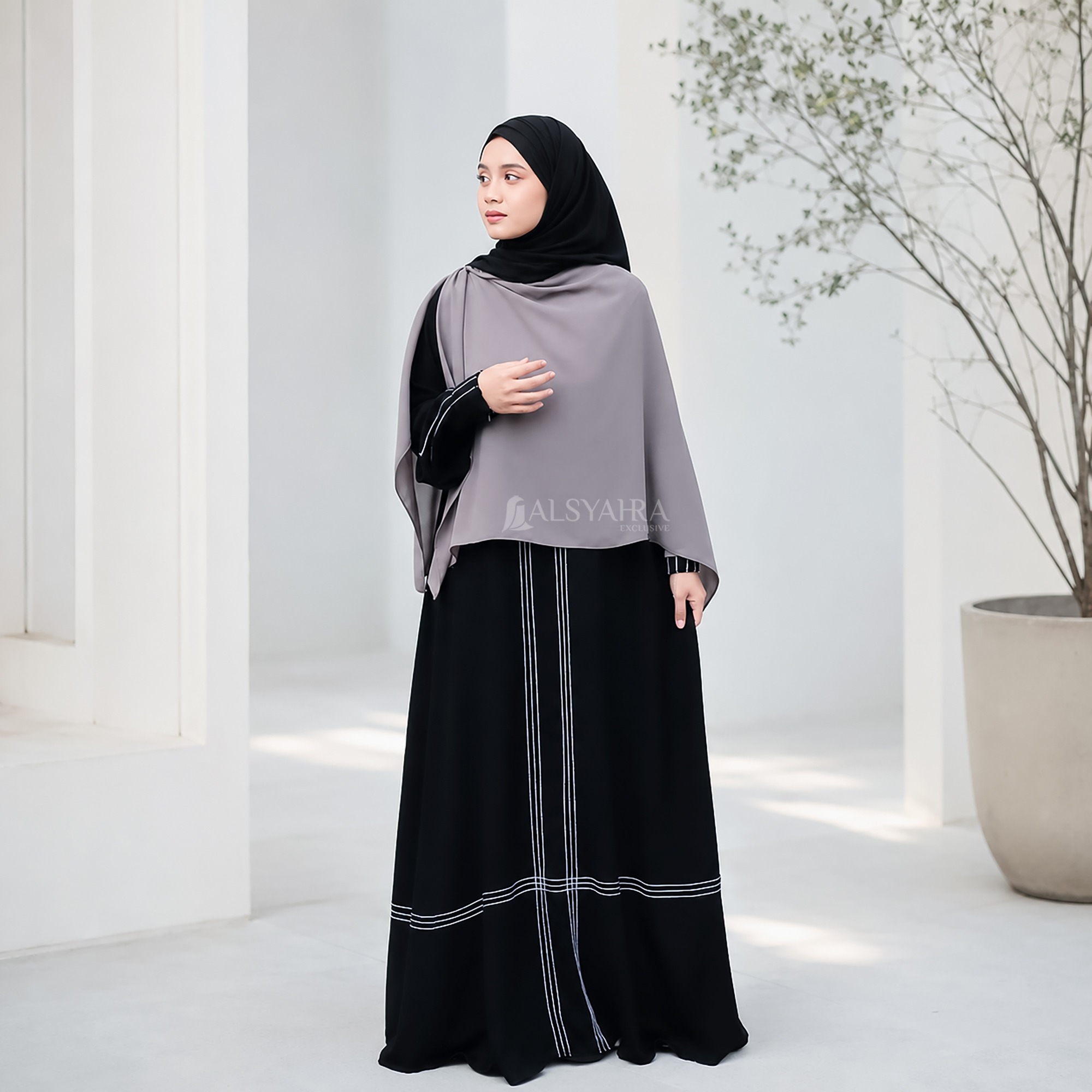Alsyahra Exclusive - Abaya Gamis Syari Zayyara Line Jetblack