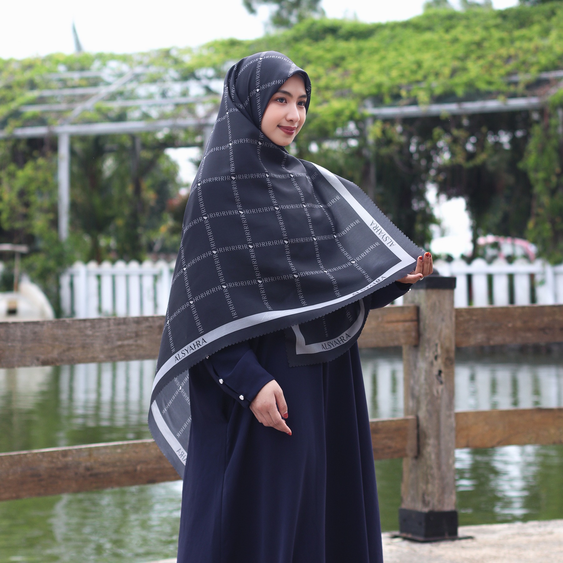 Alsyahra Exclusive Jilbab HR Luxe Hijab Voile Kerudung Segi Empat Premium