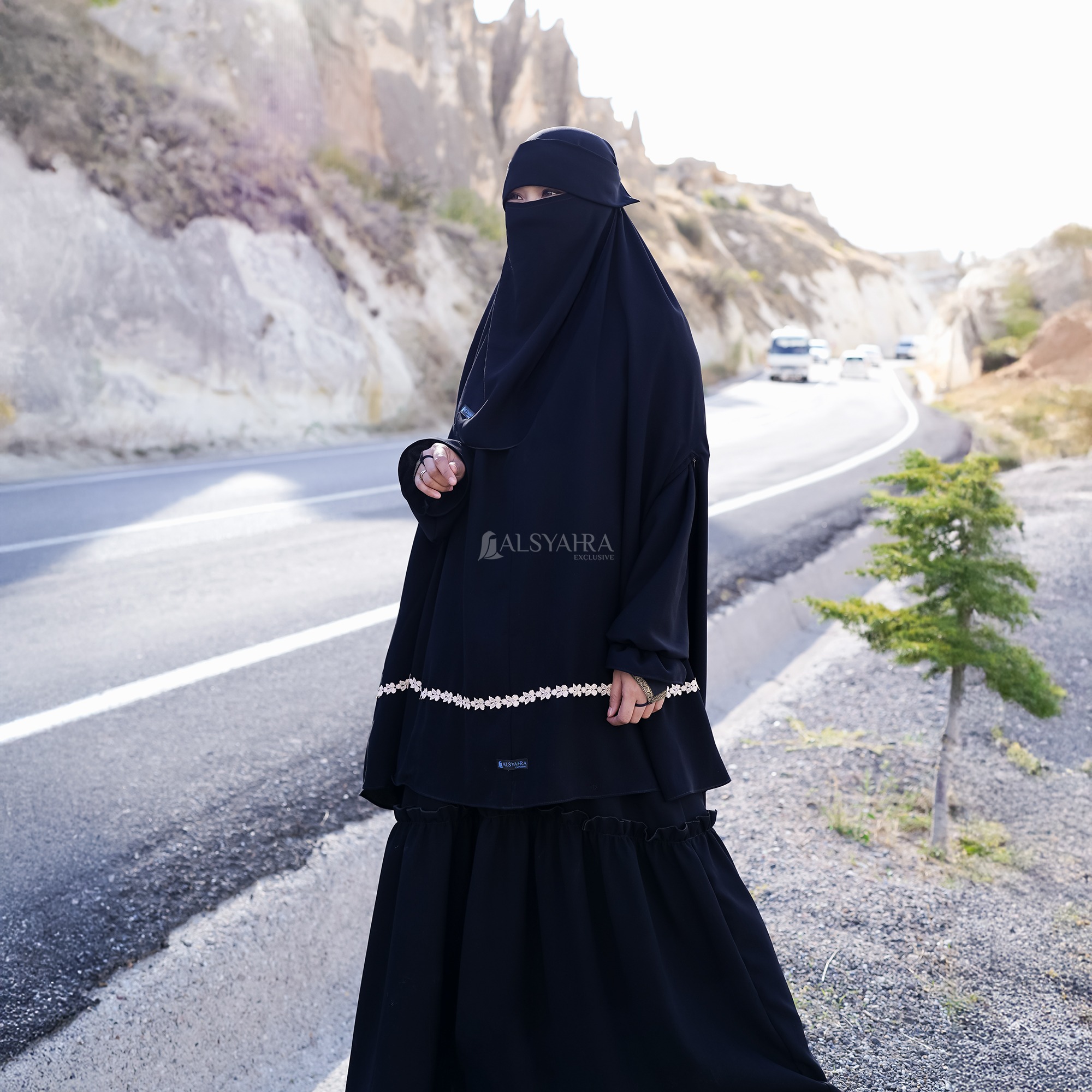 Alsyahra Exclusive - Set Khimar Syari Handzipper Nailah Niqab Poni Soft Jetblack Size XXL