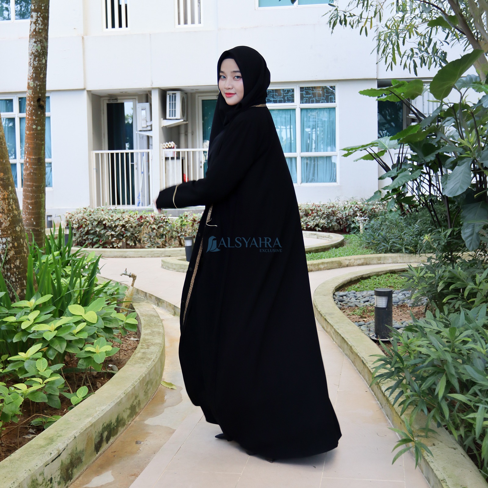 Alsyahra Exclusive - Long Outer Max Umroh Kiswah List Gold Jetblack