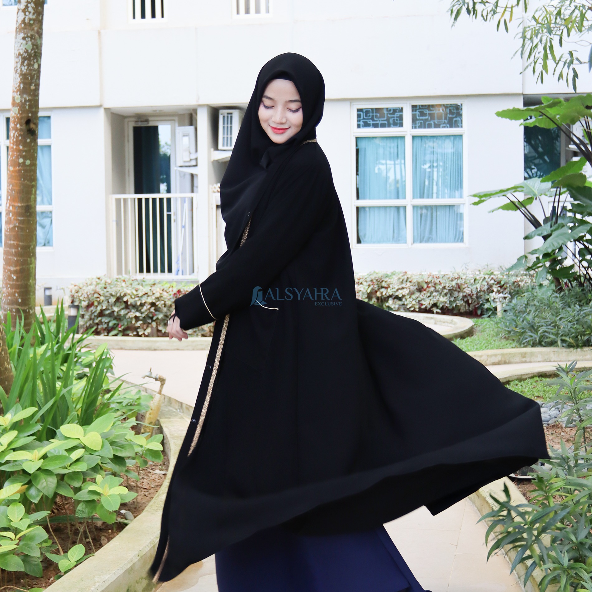 Alsyahra Exclusive - Long Outer Max Umroh Kiswah List Gold Jetblack