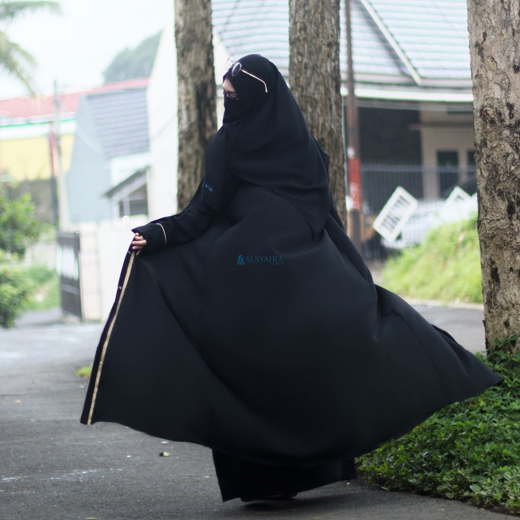 Alsyahra Exclusive - Long Outer Max Umroh Kiswah List Gold Jetblack