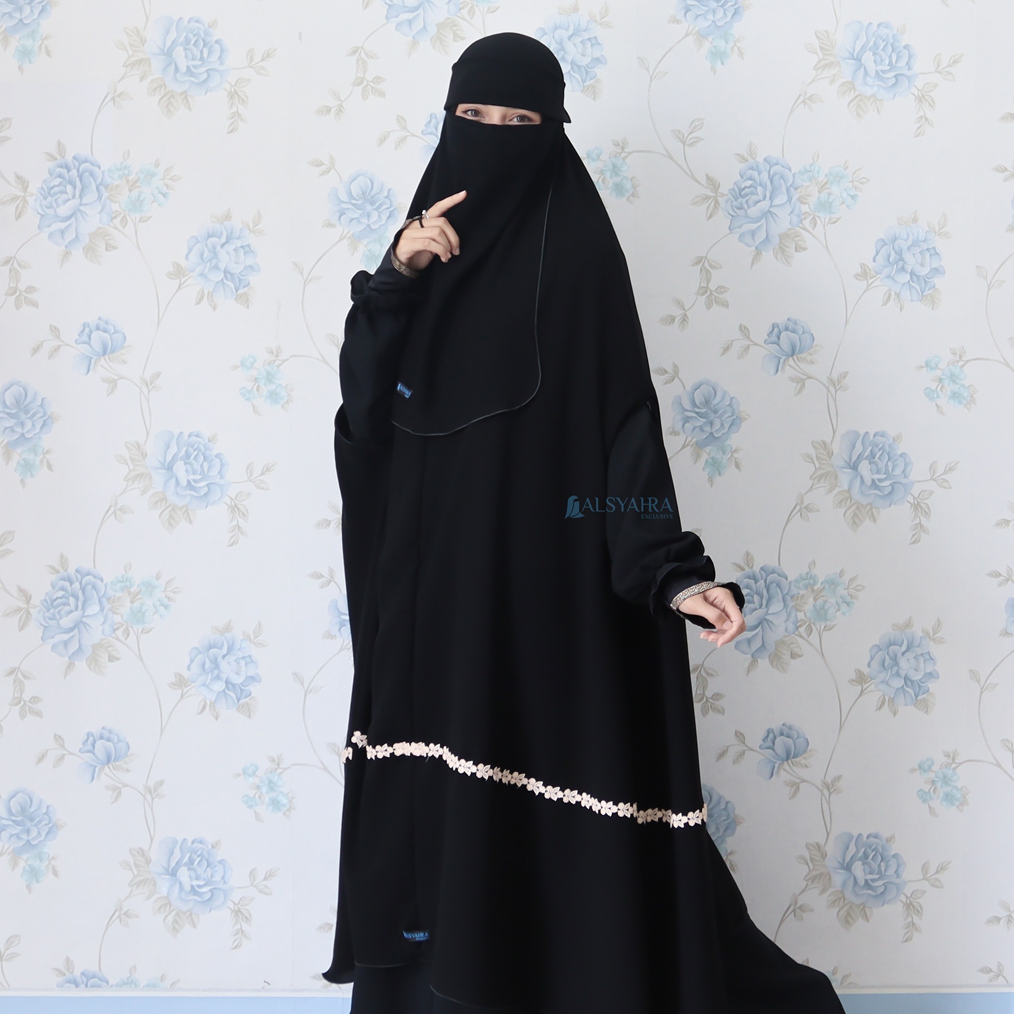 Alsyahra Exclusive - Set Long Khimar Like Mukena Handzipper Nailah Haramain Niqab Poni Soft Jetblack