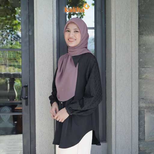 Image of Kakha x Alyssa Soebandono - Tunik Ibu Seroja / Baju Tunik Ibu / Tunik Muslim / Baju Couple Keluarga
