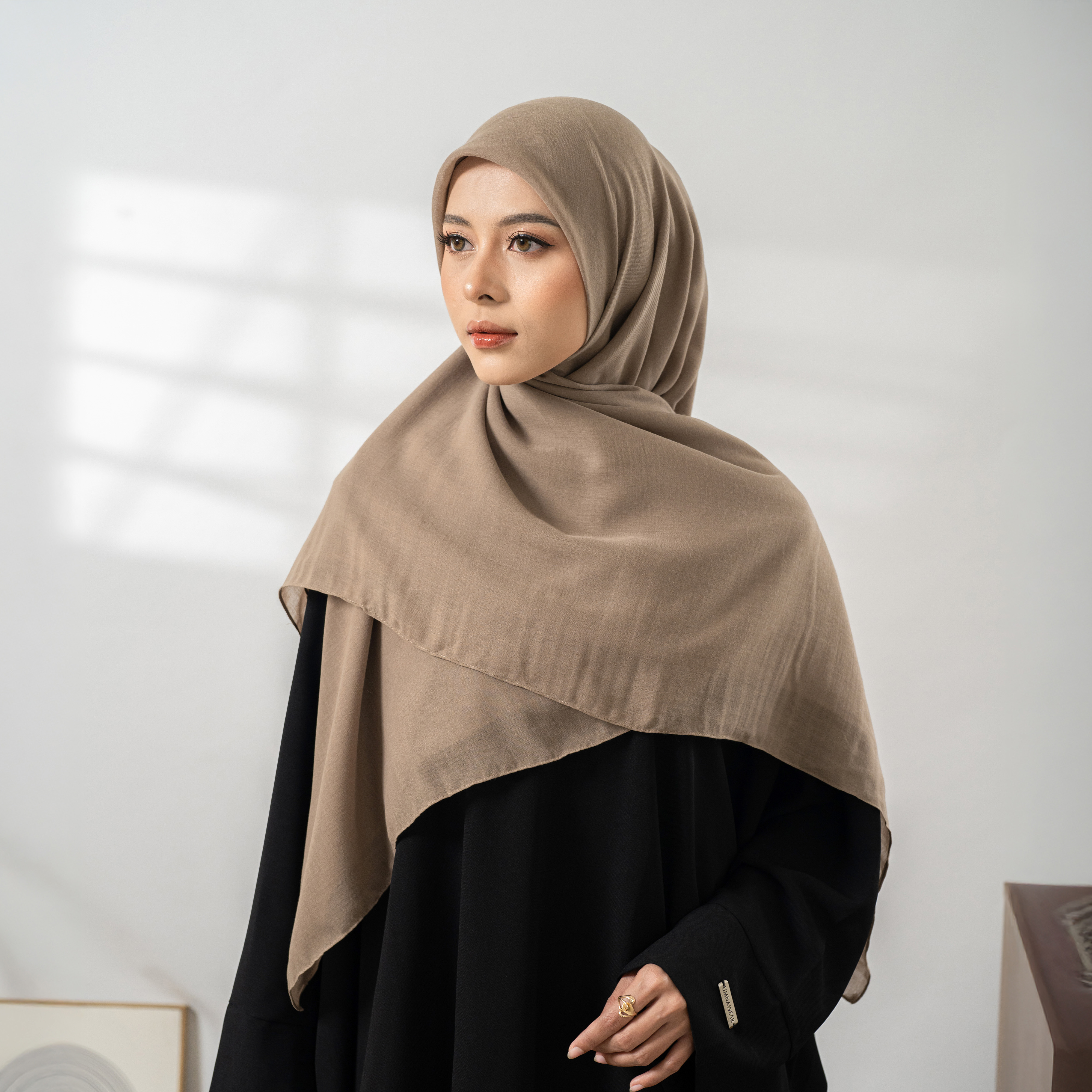 Jenna Hijab Square Bahan Voal By Umnwear | Hijab Segiempat Voal Arabian