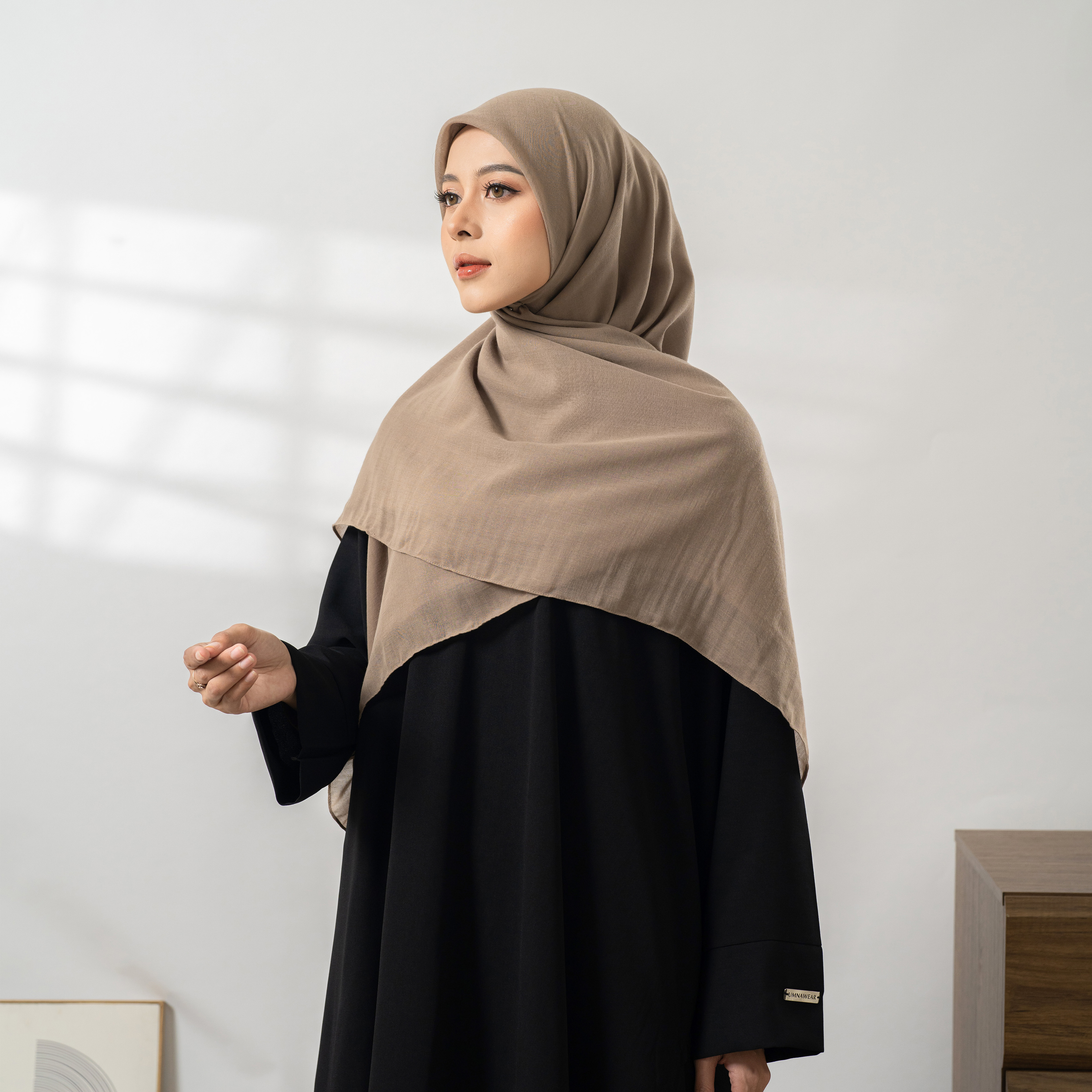 Jenna Hijab Square Bahan Voal By Umnwear | Hijab Segiempat Voal Arabian