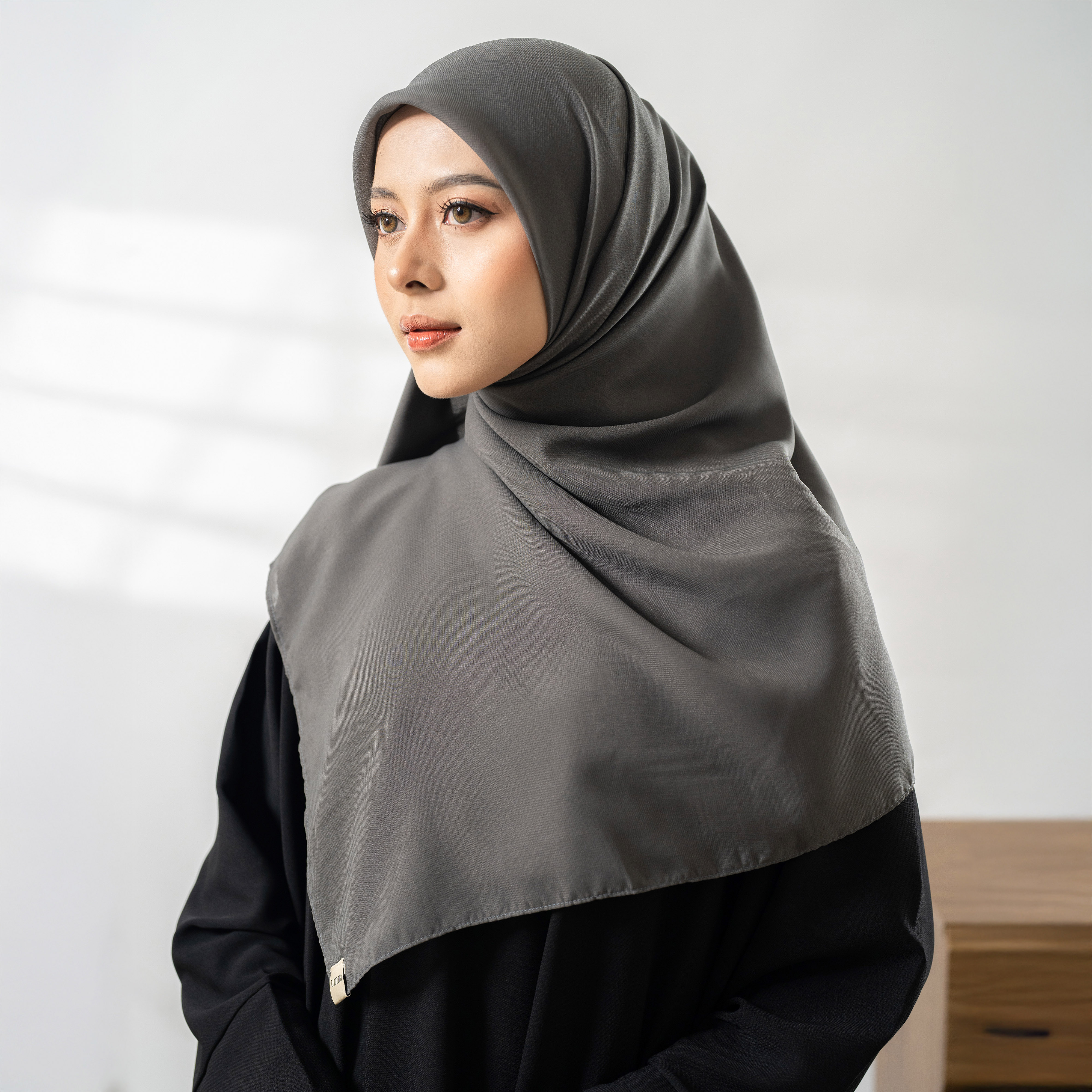 Rahwa Plain Square Hijab Segi Empat Pollycotton by Umnawear
