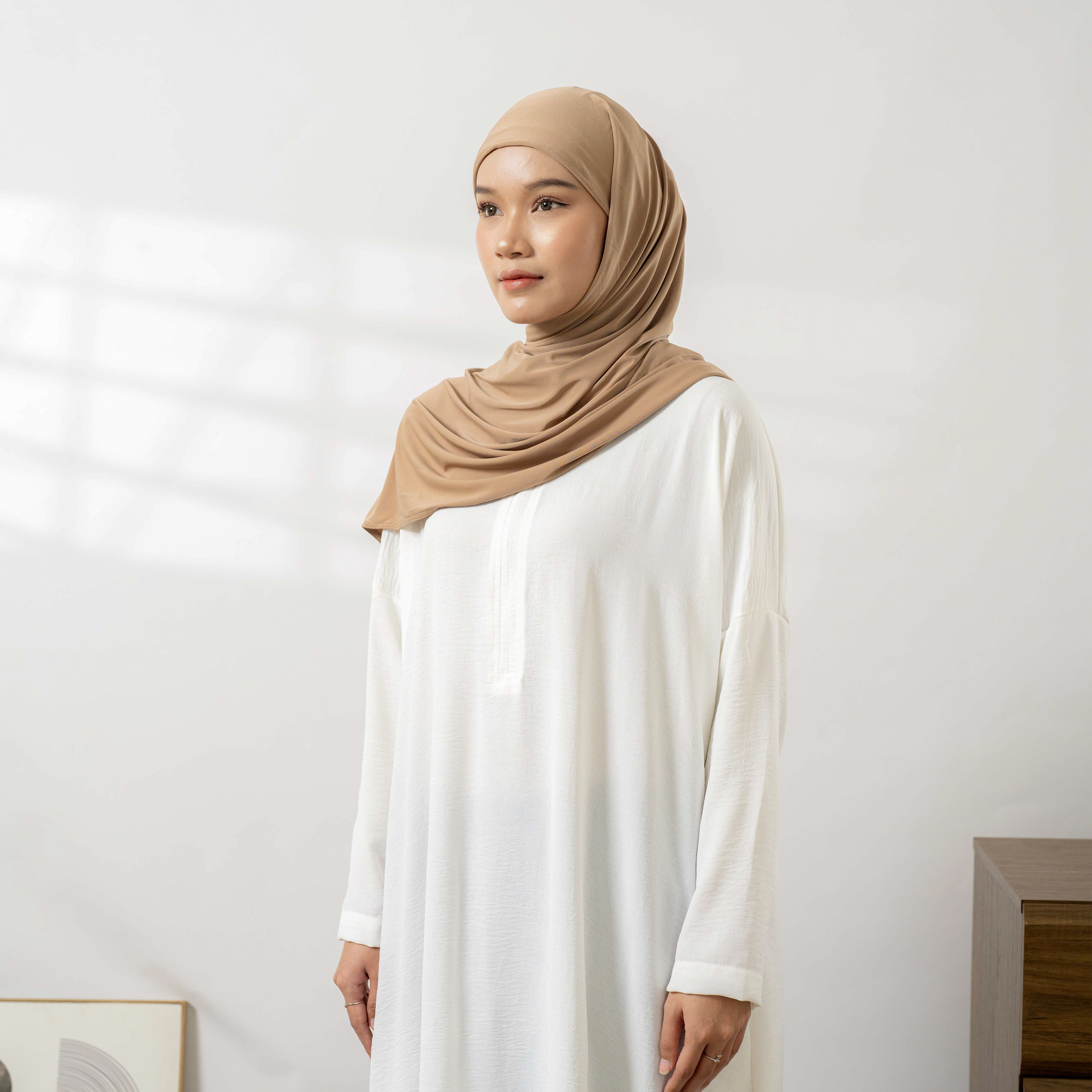 Elya Pashmina Inner Jersey | Hijab Pashmina Inner Syari menutup Leher dan Tengah By Umnawear
