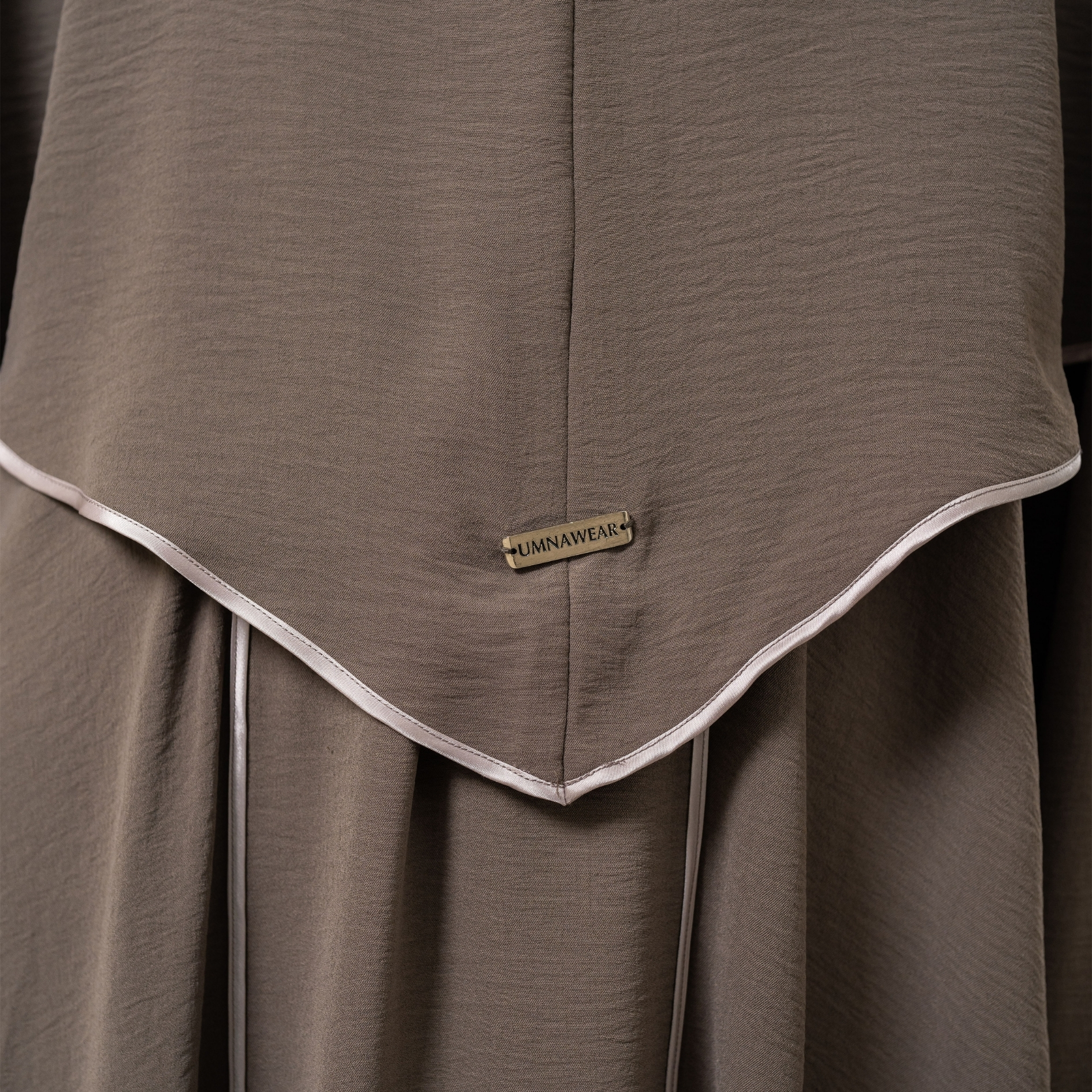 Medina Abaya Set List Bergo Instan Dress Syari Haji Umroh Lebaran dan hari Raya Terbaru By Umnawear