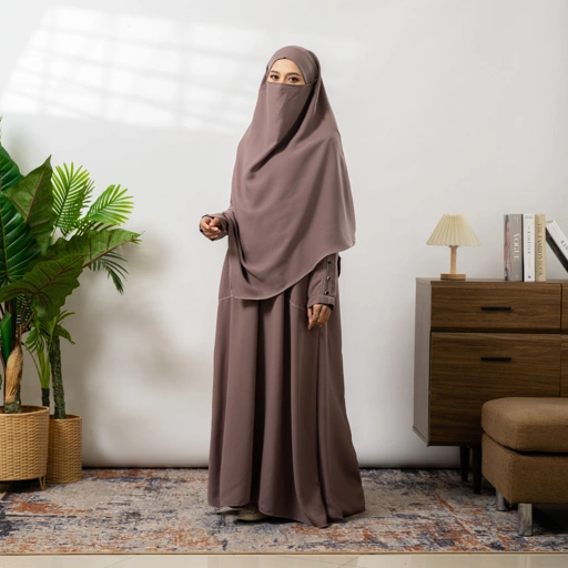 Image of Miskha Abaya Gamis Set French Khimar Bahan Natail Terbaru Syari Haji Umroh hari Lebaran By Umnawear