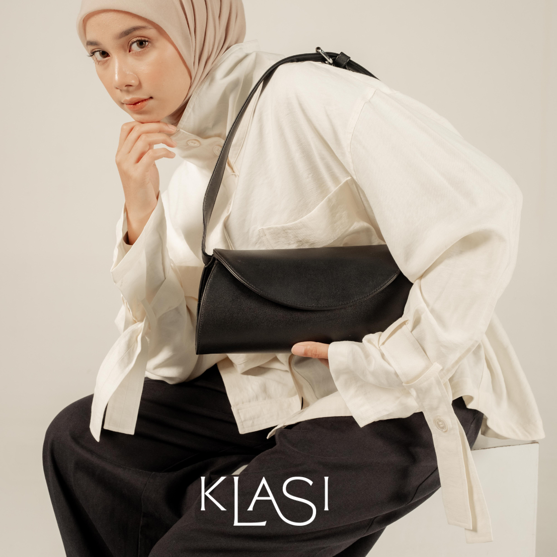 Luna Cylindrical Bag - Black
