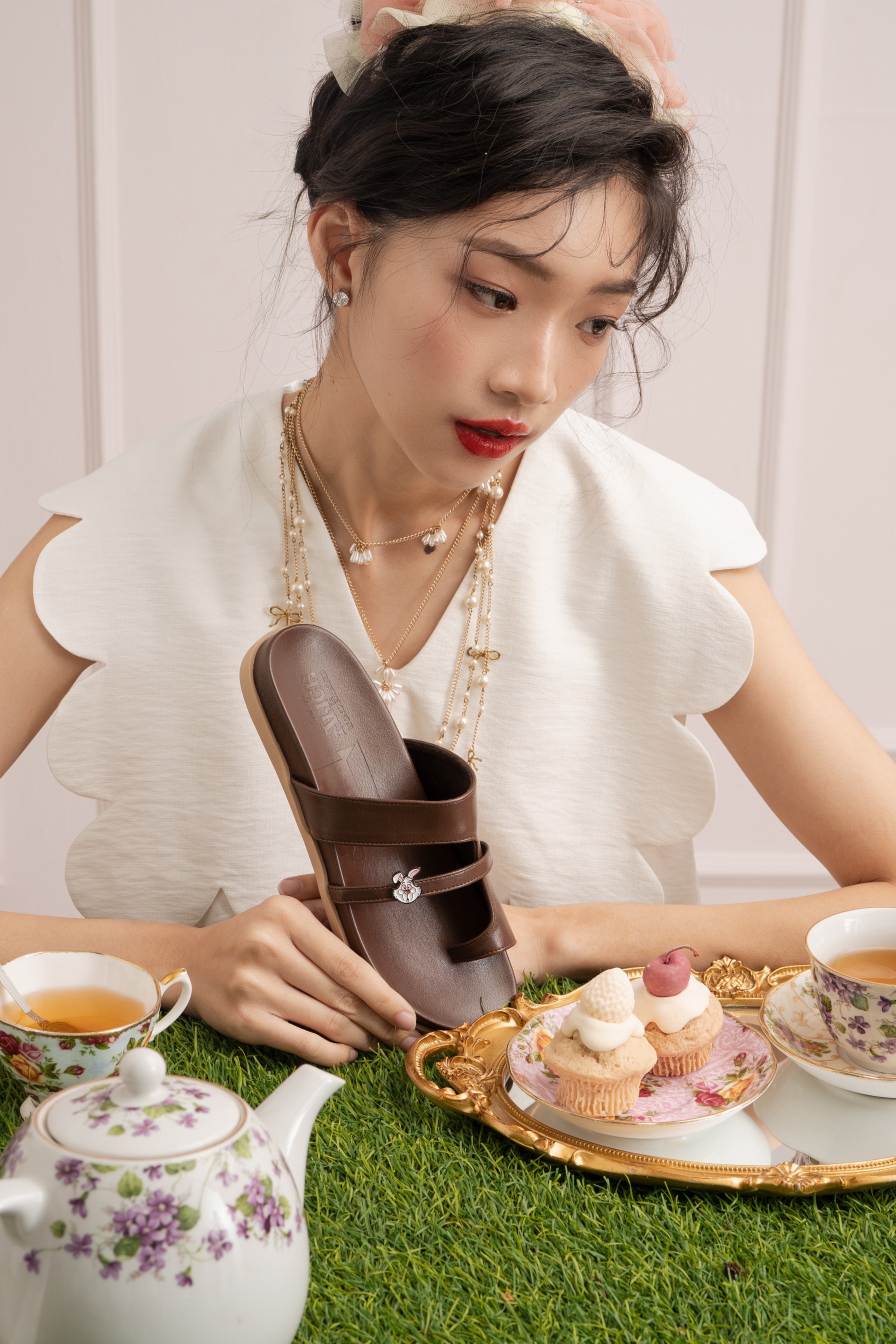 SAVA - Alice in Wonderland I Dad Sandal