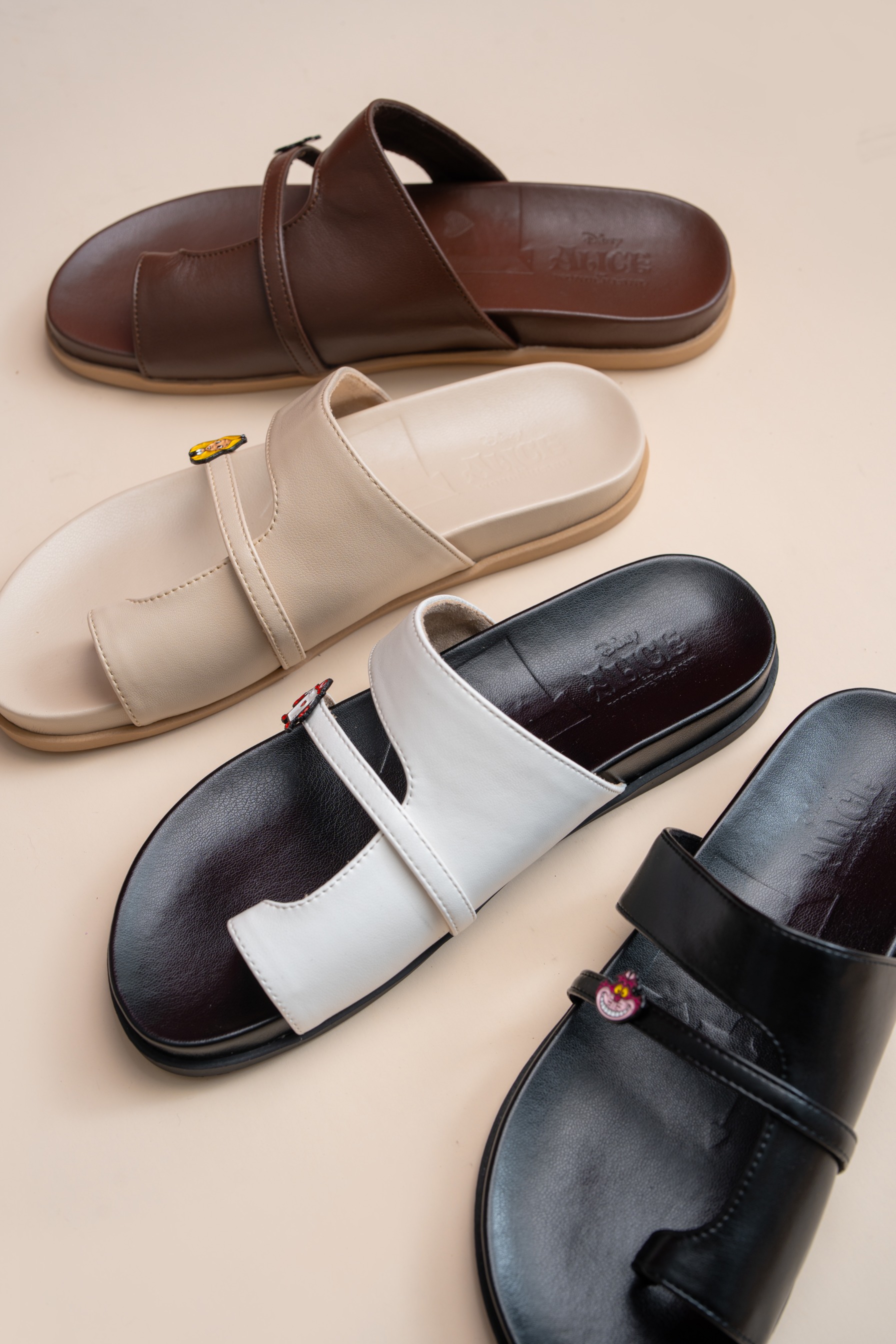 SAVA - Alice in Wonderland I Dad Sandal