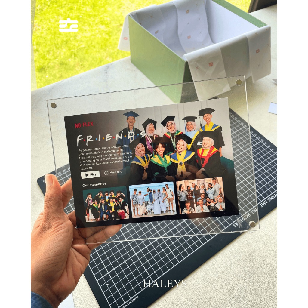 Wisuda Navy + Black Large