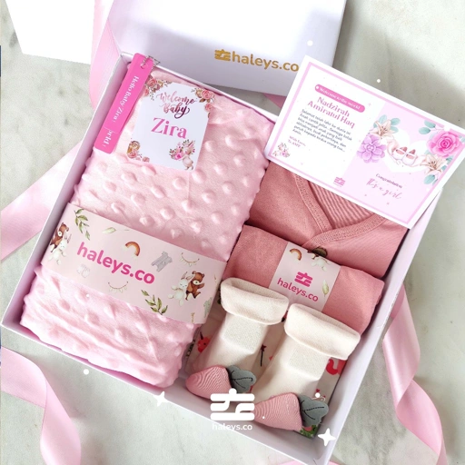 Image of  Haleys.co Hampers premium | Piyama Handuk Girl Package | Piyama Baby Girl Katun 100% + Handuk Premium 60x120, 0-12 Bulan | 6 in 1