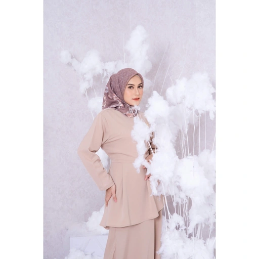 Image of Naraya Cedrella Set Rok Material Soft Eden