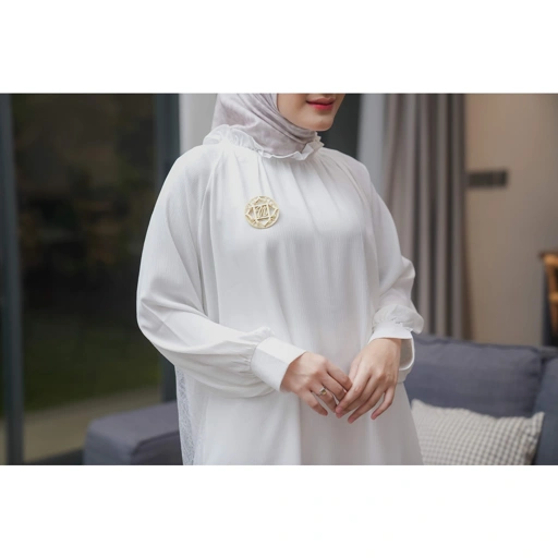 Image of Naraya Brooch Amory