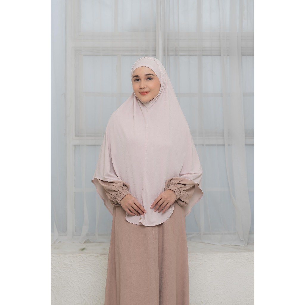 Naraya Bergo Leyana Syari
