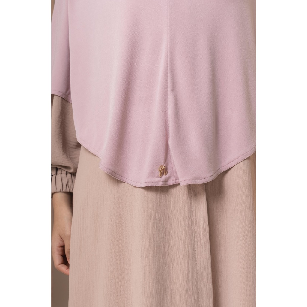 Naraya Bergo Leyana Syari