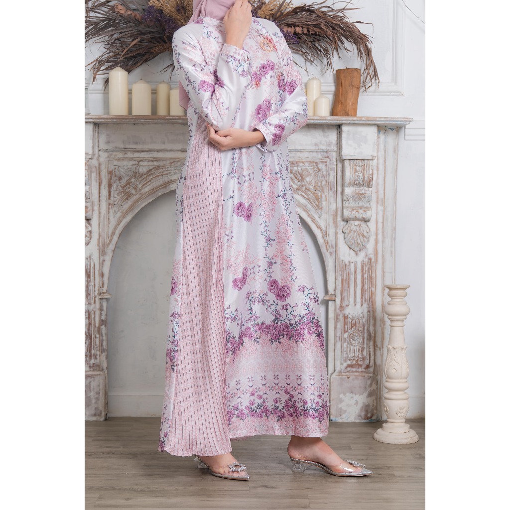 Naraya Soeurose Dress Pleated