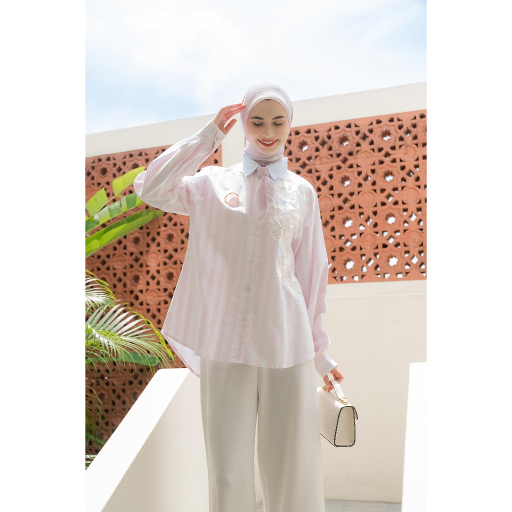 Naraya Maureen Embroidery Shirt