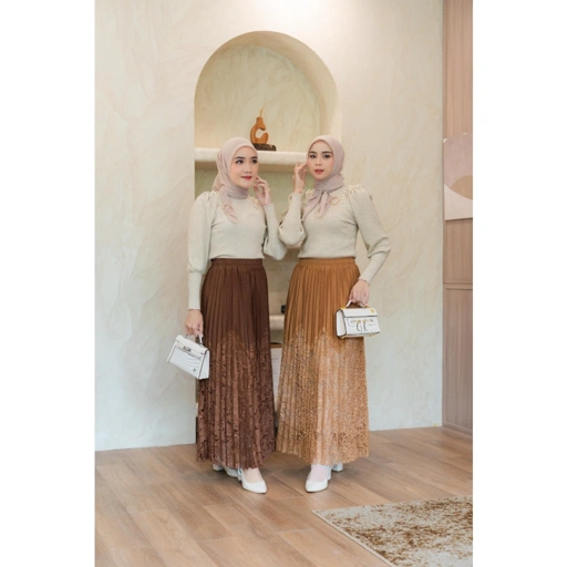 Image of Naraya Cassiel Skirt