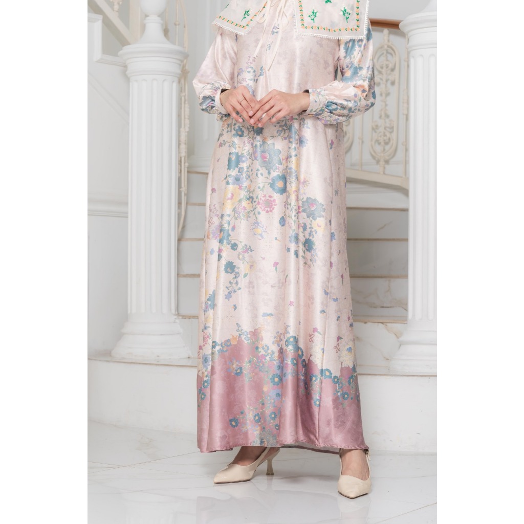 Naraya Lavina Ibu Patch Collar Dress