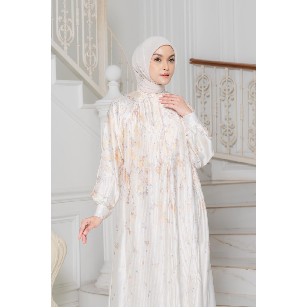 Naraya Alunea Ibu Pleated Dress