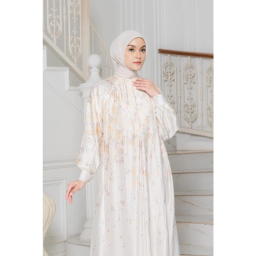 Image of Naraya Alunea Ibu Pleated Dress