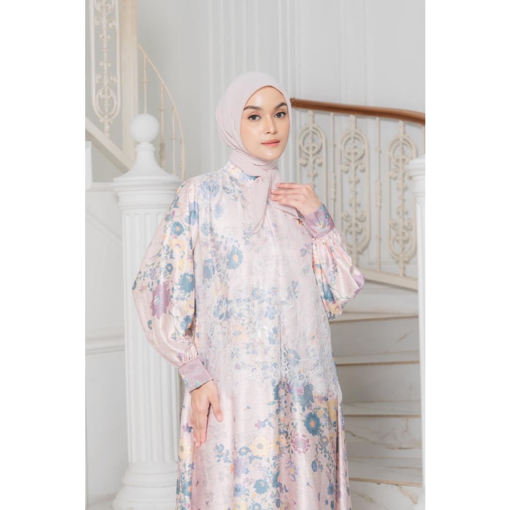 Naraya Lavina Ibu Lace Dress