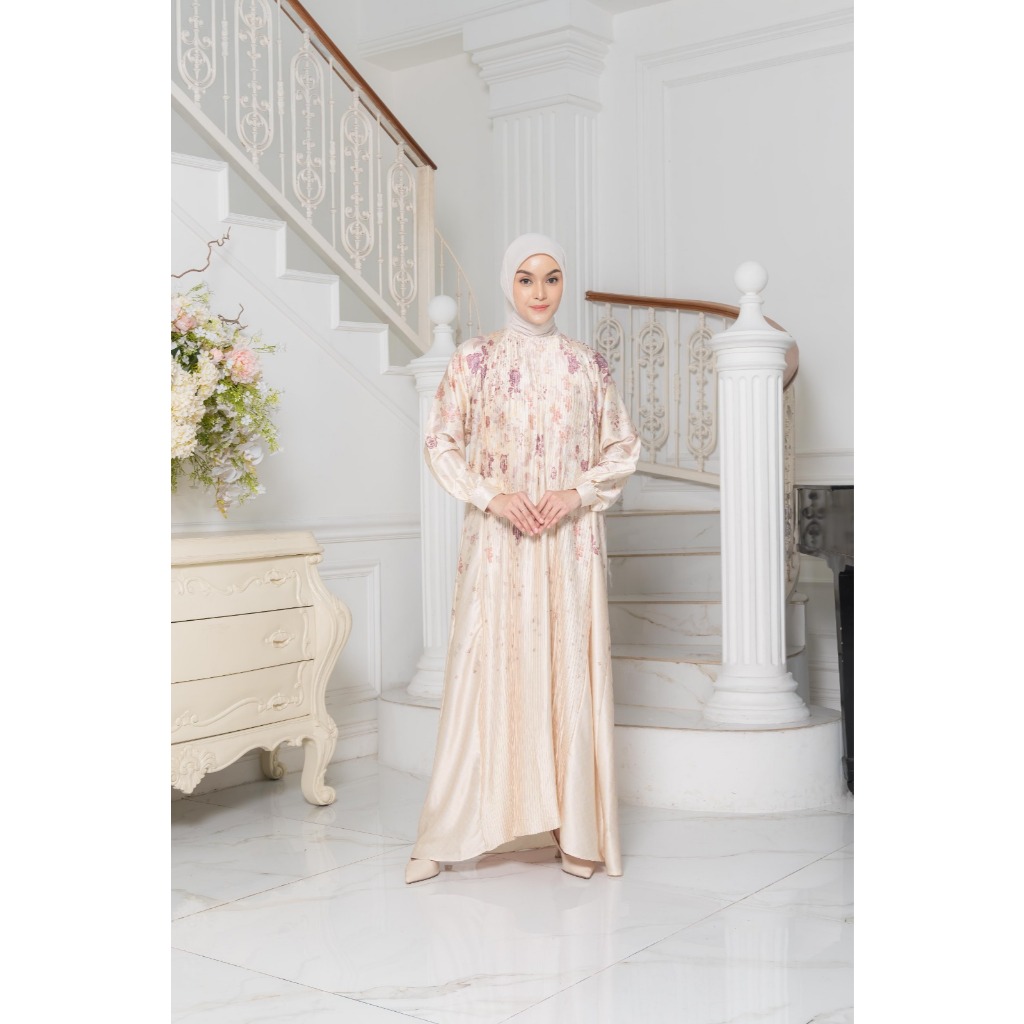 Naraya Alunea Ibu Pleated Dress