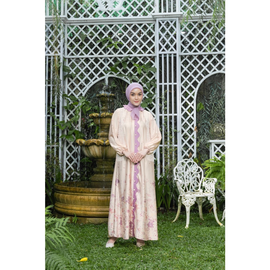 Naraya Alunea Ibu Lace Dress