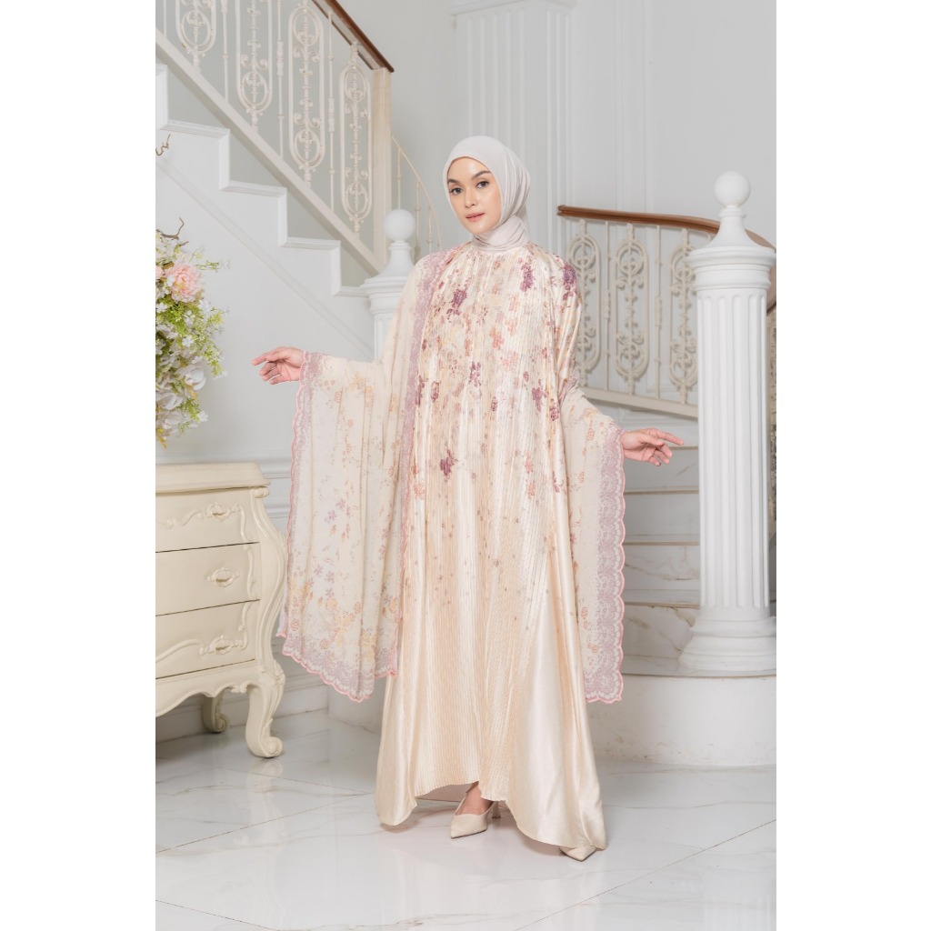 Naraya Alunea Ibu Pleated Dress