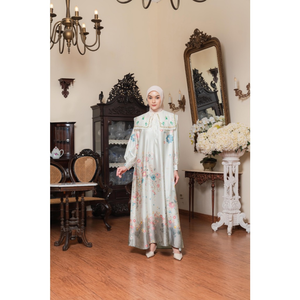 Naraya Lavina Ibu Patch Collar Dress
