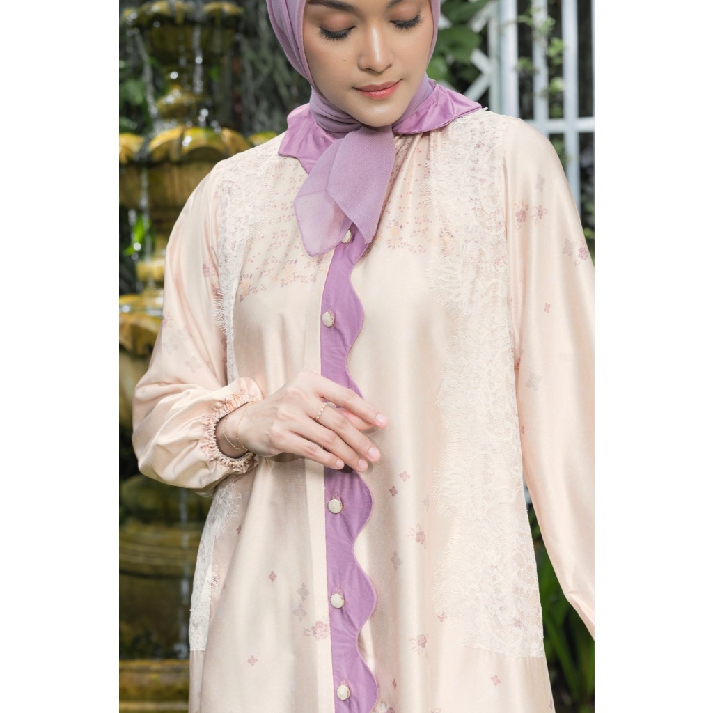 Naraya Alunea Ibu Lace Dress
